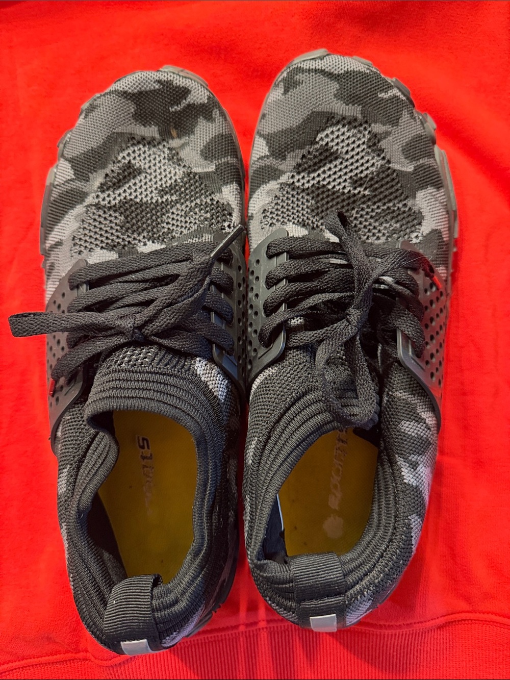 Men's Black & Gray Camo Knit Athletic Sneakers